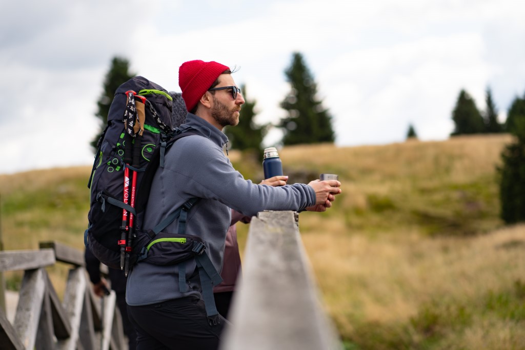 jak troczyć kije trekkingowe