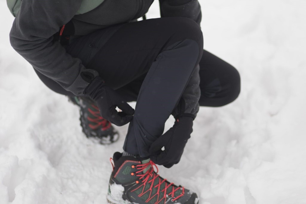 spodnie trekkingowe z regulacją nogawki spodnie rab