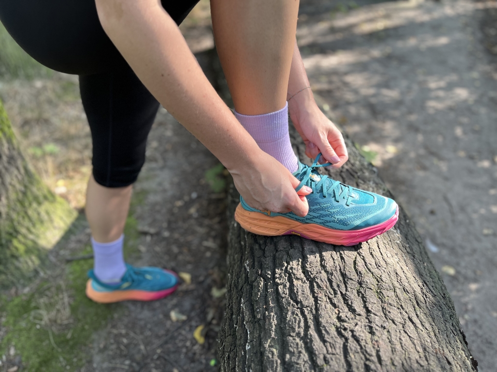 Hoka Speedgoat 5 w terenie