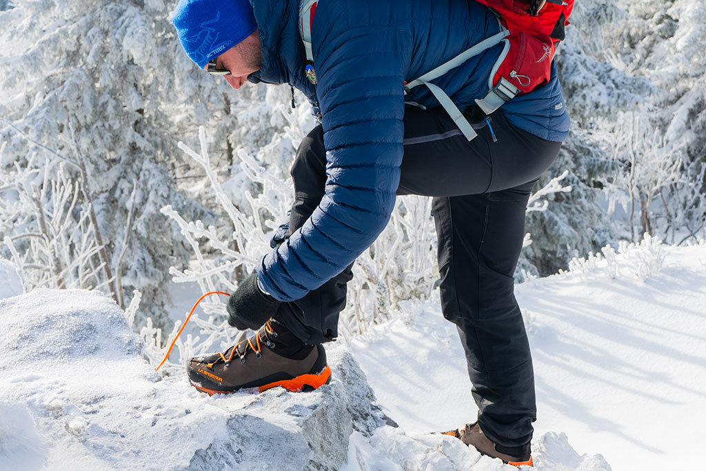 Buty trekkingowe Aequilibrium Trek GTX do wymagającego górskiego terenu.