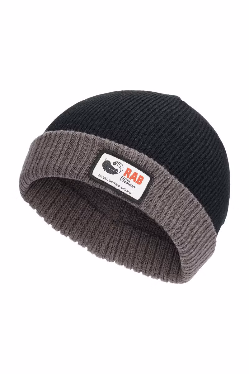 CZAPKA ESSENTIAL BEANIE-BLACK