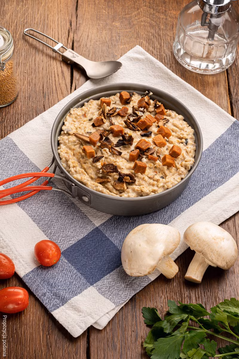 DANIE (577) OWSIANKA Z WĘDZONĄ SZYNKĄ I PIECZARKAMI 120G