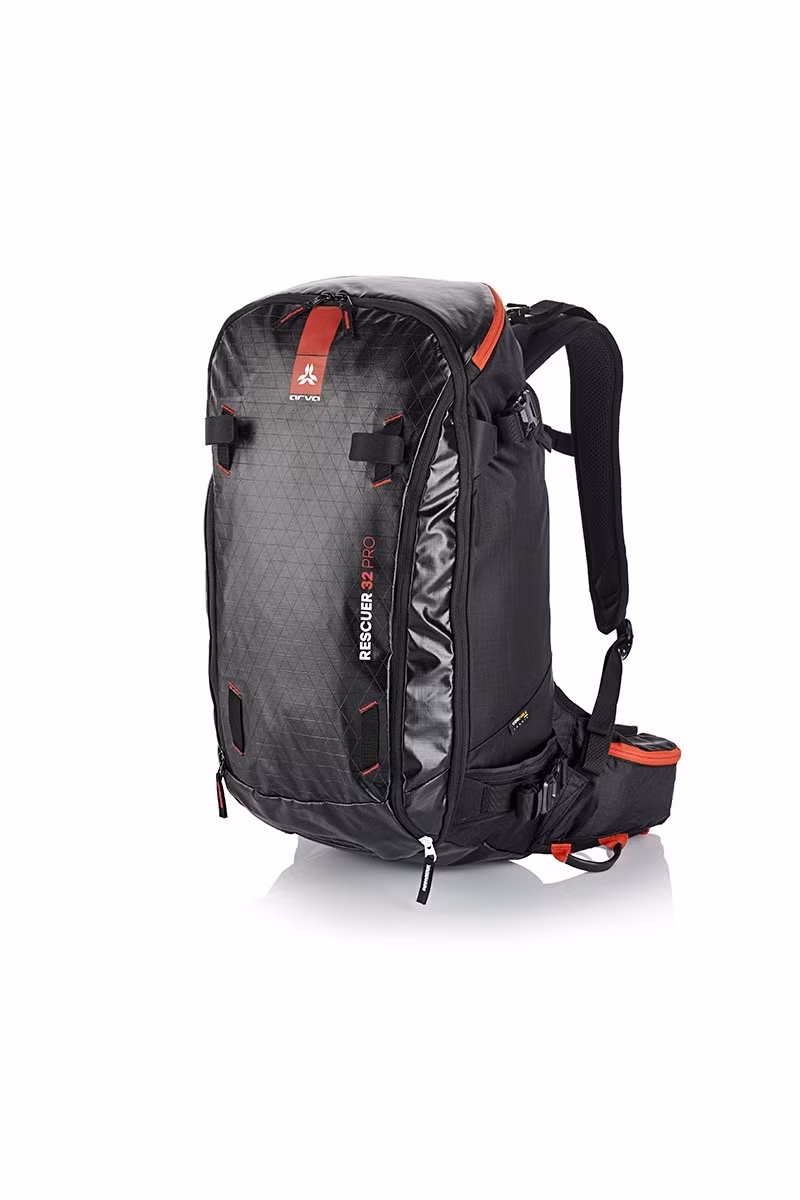PLECAK RESCUER 32 PRO-BLACK